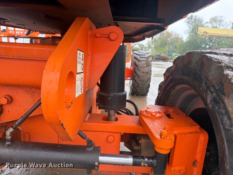 image for item FU4801 2008 JLG 800S boom lift