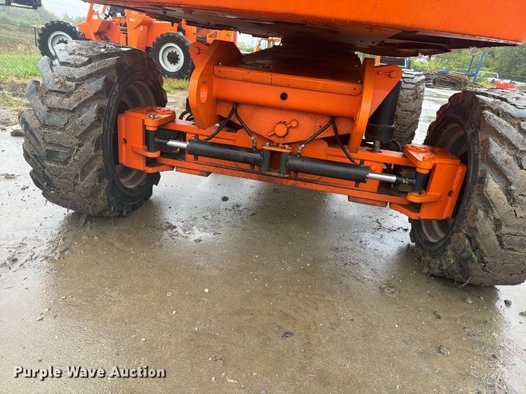 image for item FU4801 2008 JLG 800S boom lift