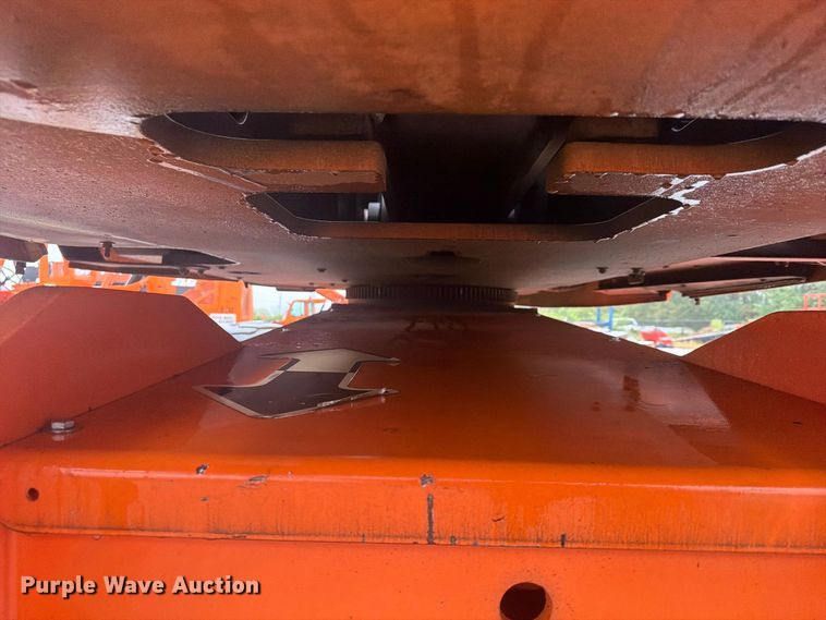 image for item FU4801 2008 JLG 800S boom lift