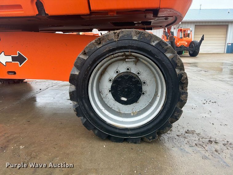 image for item FU4801 2008 JLG 800S boom lift