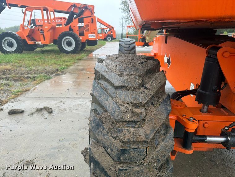 image for item FU4801 2008 JLG 800S boom lift