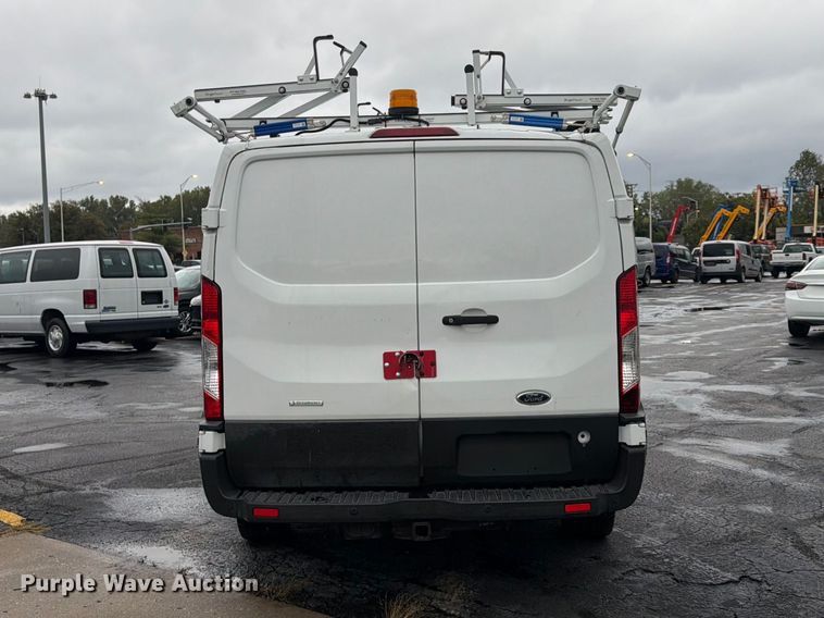 image for item FU4808 2019 Ford Transit 250 van