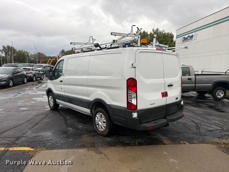 image for item FU4808 2019 Ford Transit 250 van