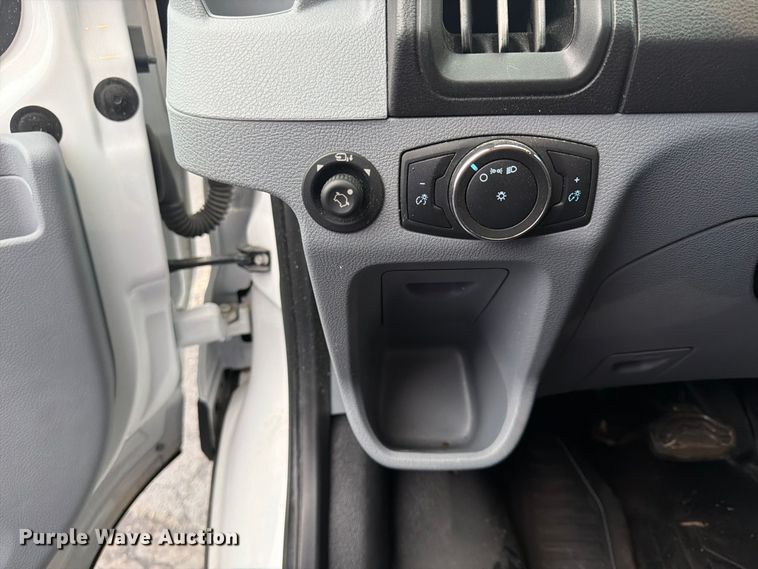 image for item FU4808 2019 Ford Transit 250 van