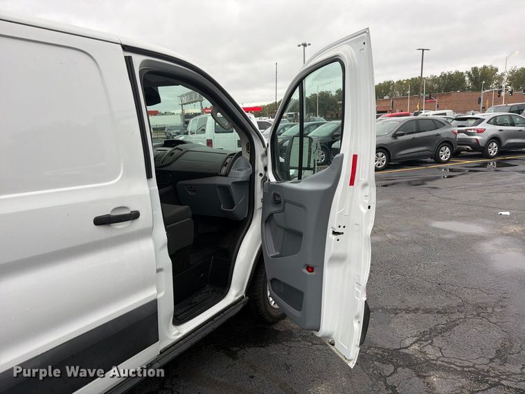 image for item FU4808 2019 Ford Transit 250 van