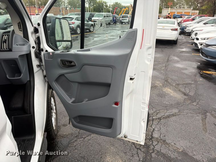 image for item FU4808 2019 Ford Transit 250 van