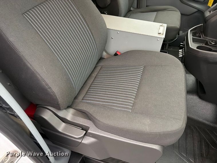 image for item FU4808 2019 Ford Transit 250 van