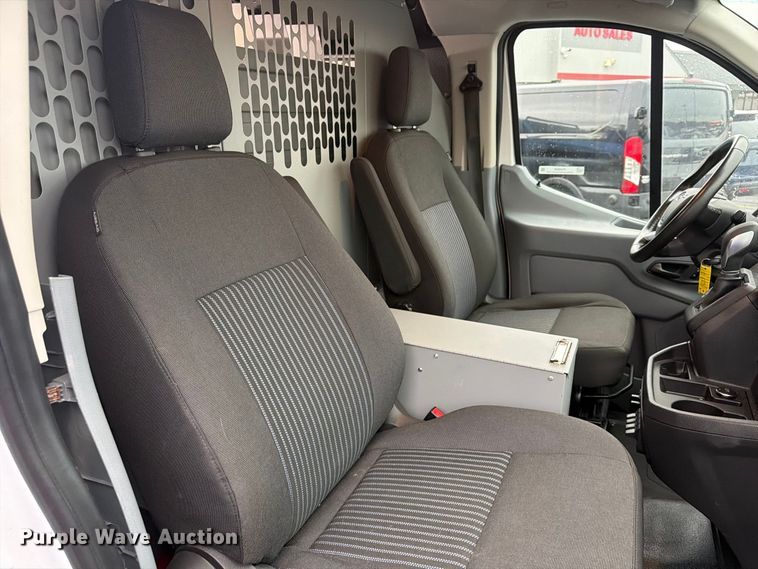 image for item FU4808 2019 Ford Transit 250 van