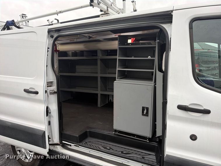 image for item FU4808 2019 Ford Transit 250 van