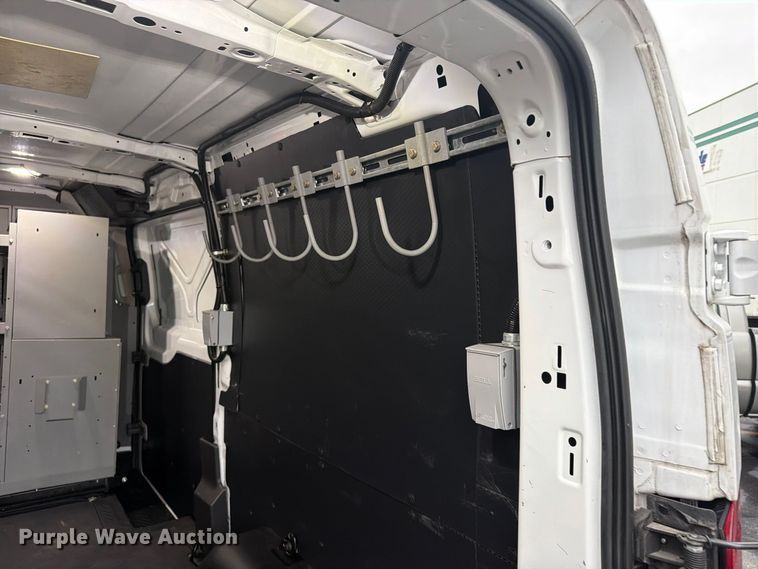 image for item FU4808 2019 Ford Transit 250 van