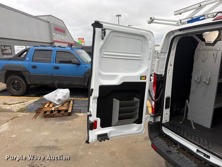 image for item FU4808 2019 Ford Transit 250 van