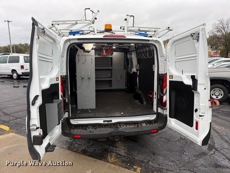 image for item FU4808 2019 Ford Transit 250 van