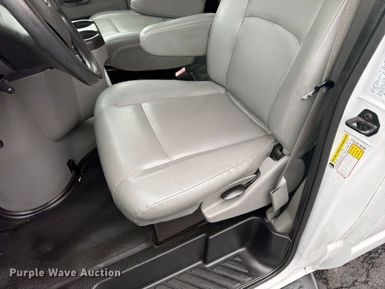 image for item FU4809 2013 Ford E350 van