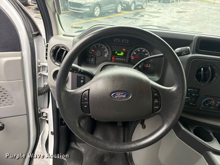 image for item FU4809 2013 Ford E350 van