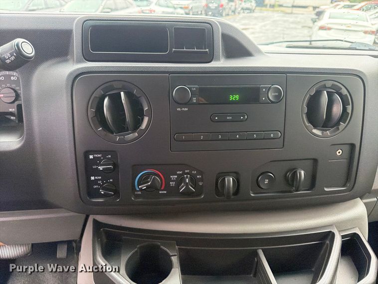 image for item FU4809 2013 Ford E350 van