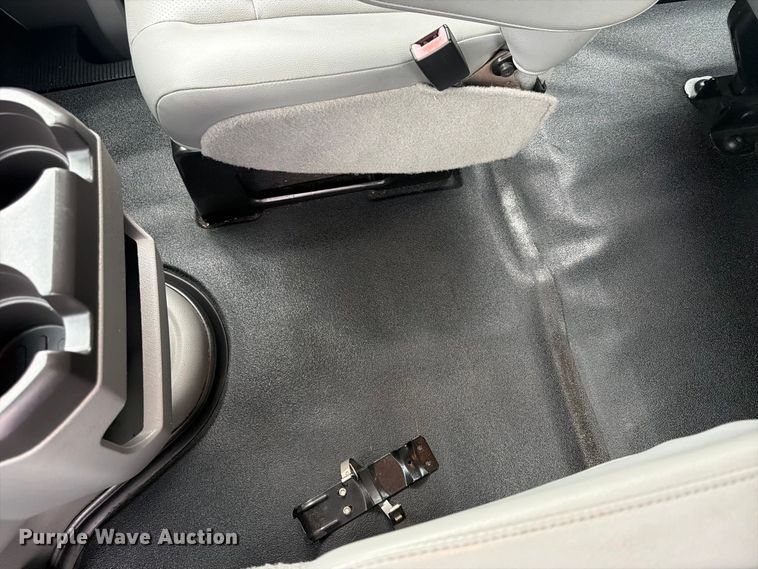 image for item FU4809 2013 Ford E350 van