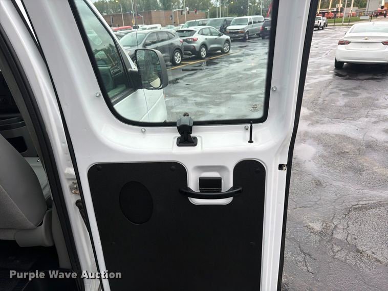 image for item FU4809 2013 Ford E350 van