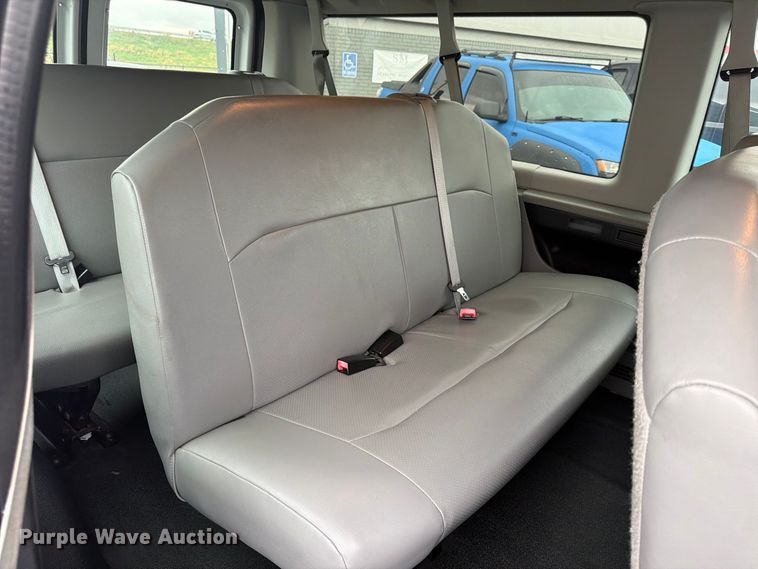 image for item FU4809 2013 Ford E350 van