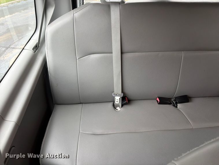 image for item FU4809 2013 Ford E350 van