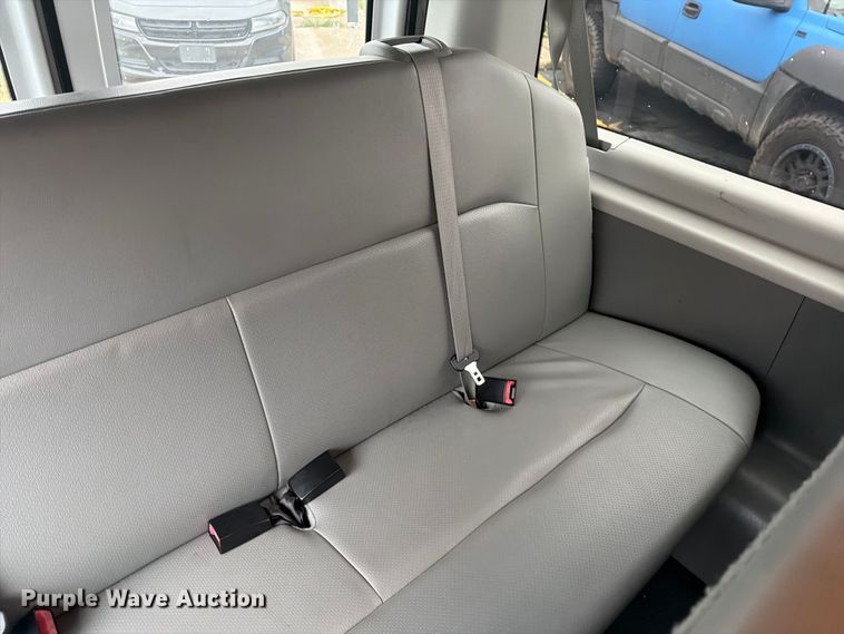 image for item FU4809 2013 Ford E350 van