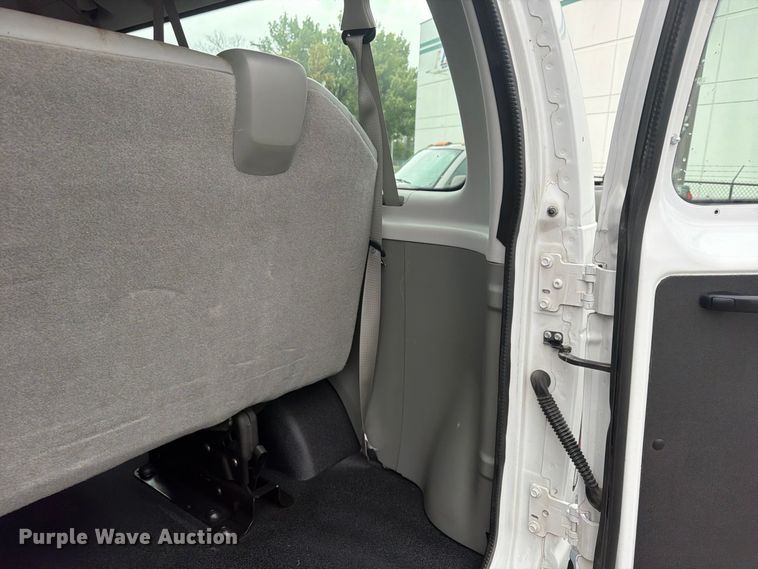 image for item FU4809 2013 Ford E350 van