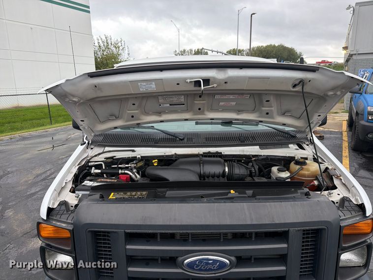 image for item FU4809 2013 Ford E350 van