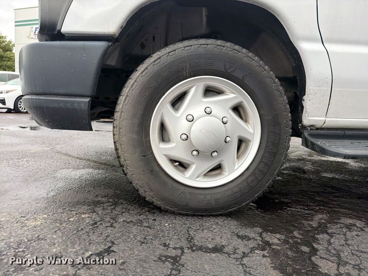 image for item FU4809 2013 Ford E350 van