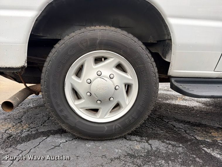 image for item FU4809 2013 Ford E350 van