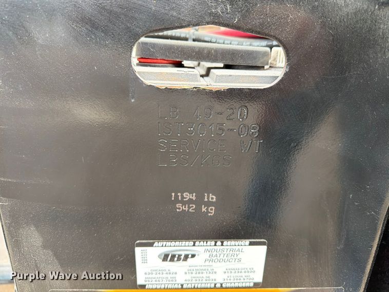 image for item FU4811 2019 Yale MPE060LGN24T2748 pallet jack