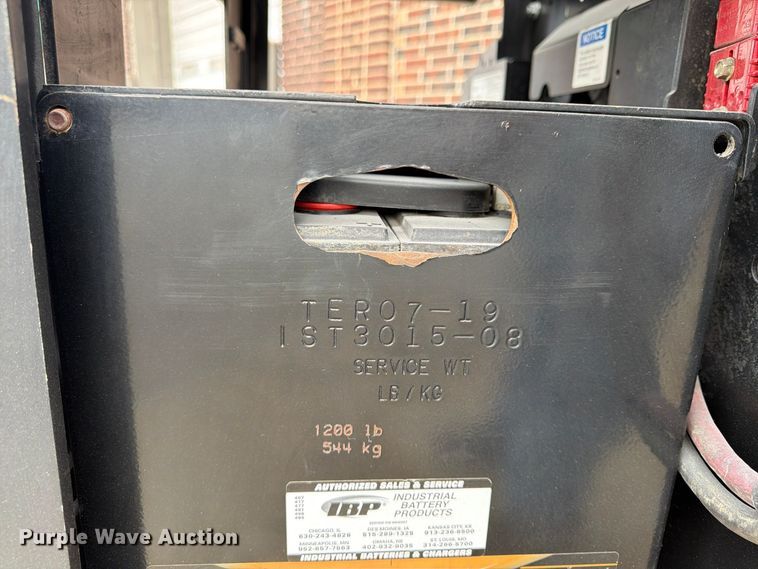 image for item FU4812 2019 Yale MPE060LGN24T2748 pallet jack