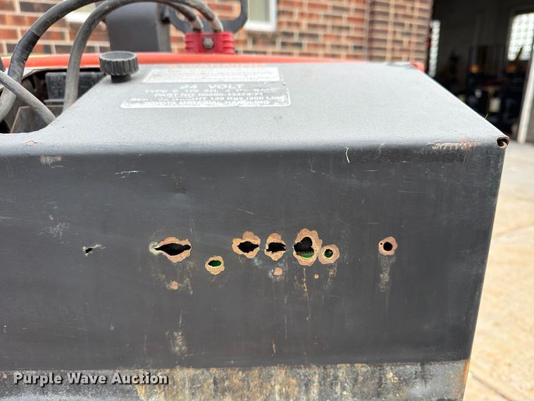 image for item FU4813 (2) Toyota 7HBW23 pallet jacks