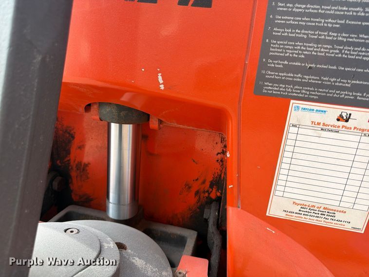 image for item FU4813 (2) Toyota 7HBW23 pallet jacks