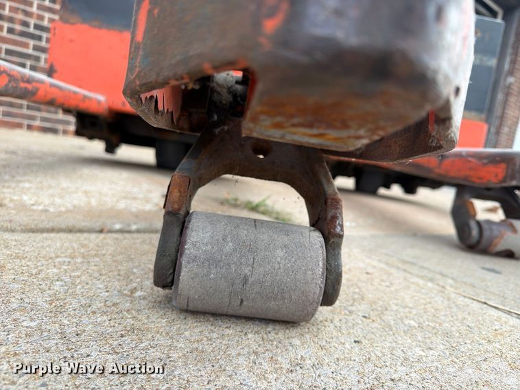 image for item FU4813 (2) Toyota 7HBW23 pallet jacks
