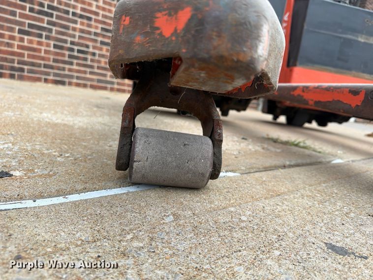 image for item FU4813 (2) Toyota 7HBW23 pallet jacks