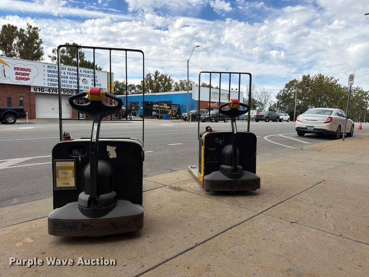 image for item FU4816 (2) Yale MPB040-EN24T2748 pallet jacks