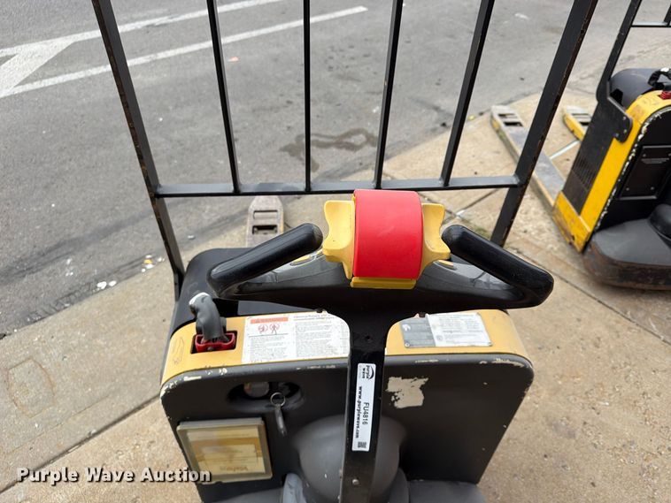 image for item FU4816 (2) Yale MPB040-EN24T2748 pallet jacks