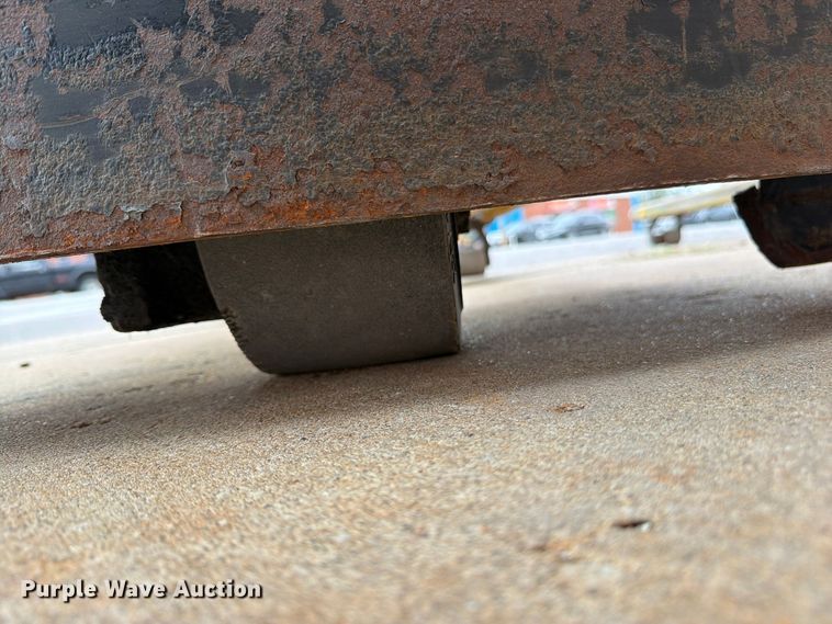 image for item FU4816 (2) Yale MPB040-EN24T2748 pallet jacks