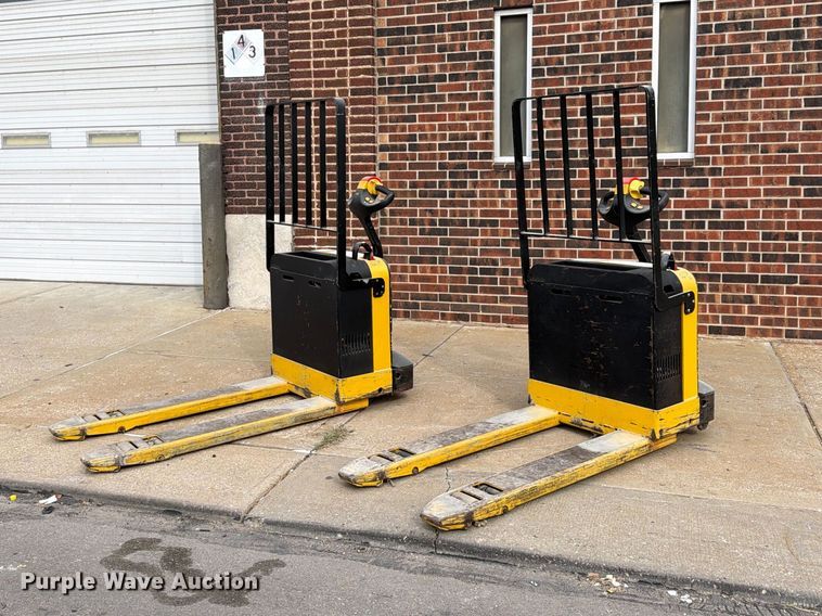 (2) YALE MPB040-EN24T2748 PALLET JACKS
