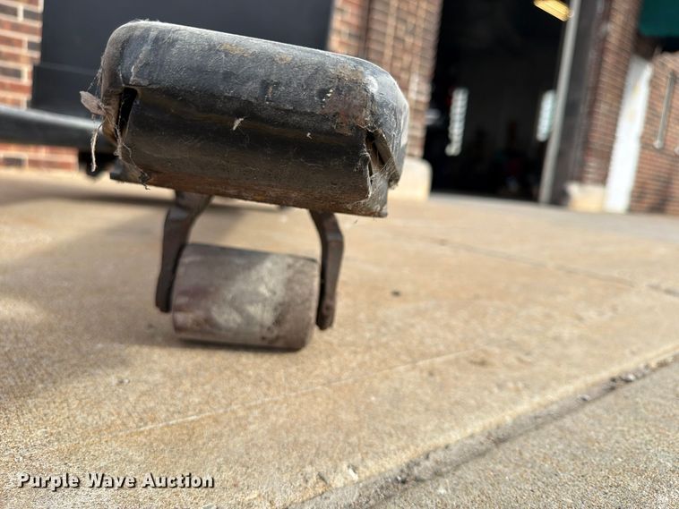 image for item FU4818 (2) Yale MPB040-EN24T2748 pallet jacks