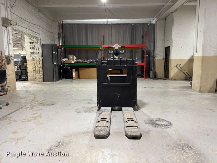 image for item FU4819 2017 Yale MPEO60LFN24T2748 pallet jack