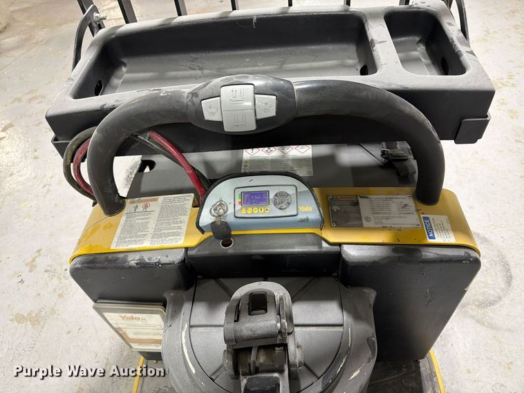 image for item FU4819 2017 Yale MPEO60LFN24T2748 pallet jack