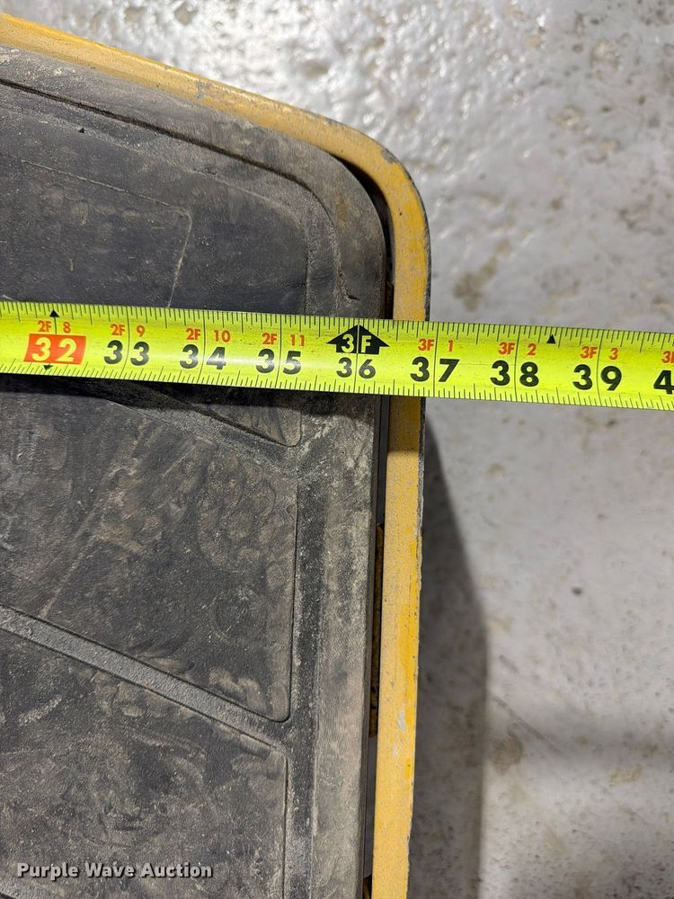 image for item FU4819 2017 Yale MPEO60LFN24T2748 pallet jack
