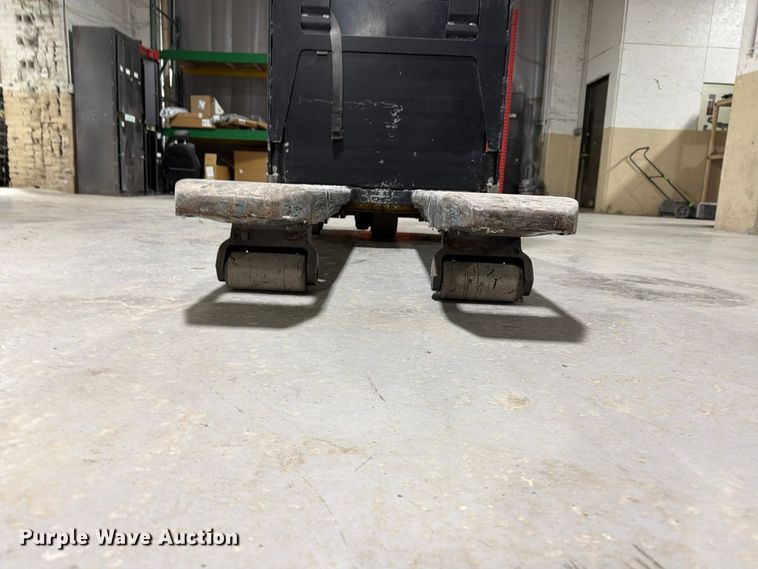 image for item FU4819 2017 Yale MPEO60LFN24T2748 pallet jack