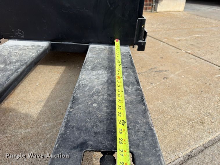 image for item FU4820 2010 Yale MPE060LFN24T2748 pallet jack