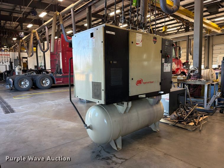 image for item FU4821 Ingersoll Rand UP6-25-200 air compressor