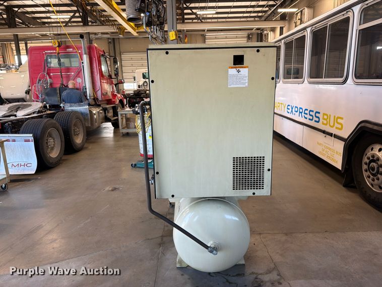 image for item FU4821 Ingersoll Rand UP6-25-200 air compressor