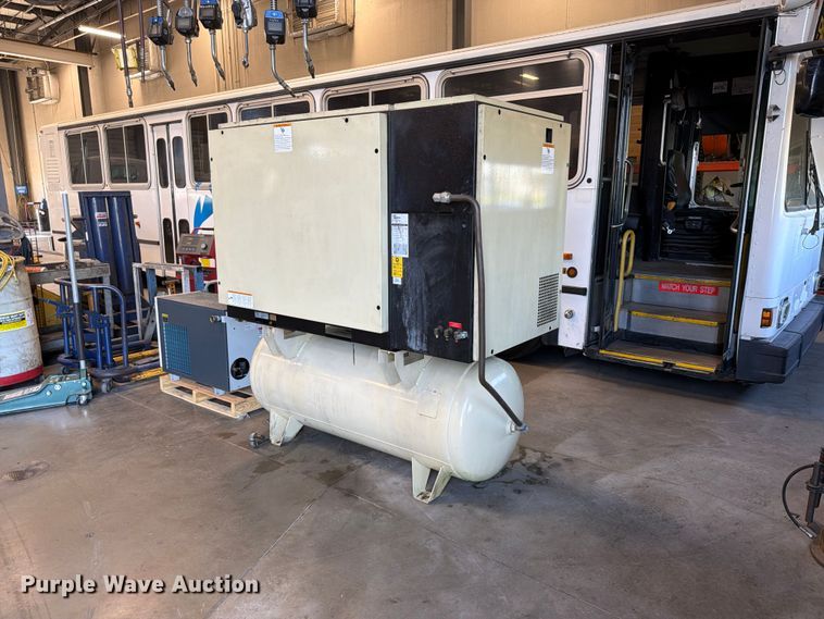 image for item FU4821 Ingersoll Rand UP6-25-200 air compressor