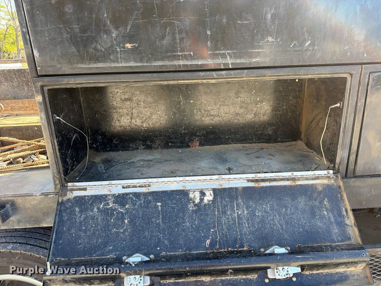 image for item FU4823 2021 Ford F650 Super Duty Crew Cab flatbed truck