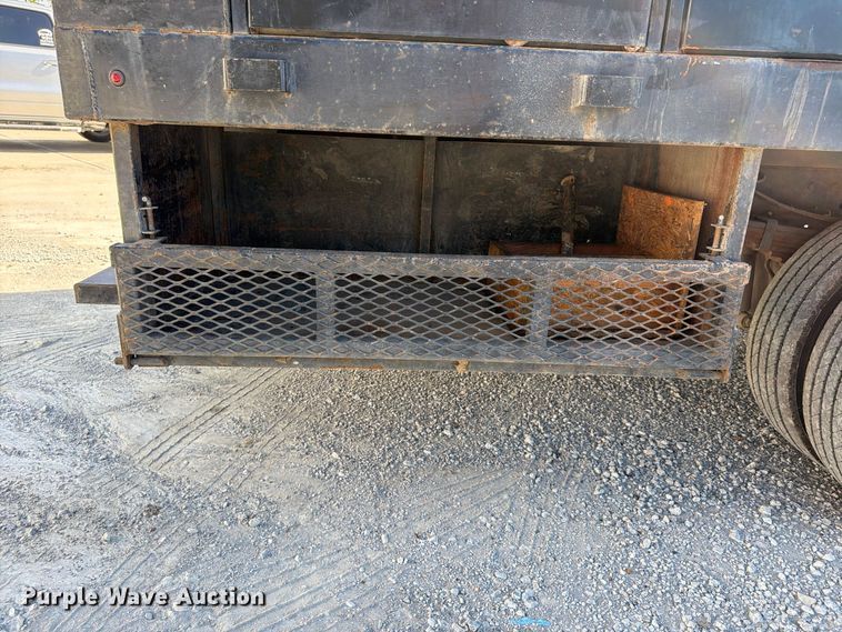 image for item FU4823 2021 Ford F650 Super Duty Crew Cab flatbed truck
