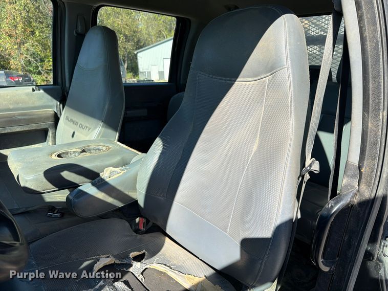 image for item FU4823 2021 Ford F650 Super Duty Crew Cab flatbed truck